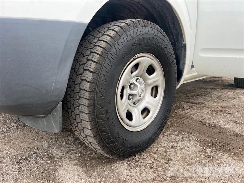 Nissan Frontier 4x2 Extended Cab Pickup Andere Transporter
