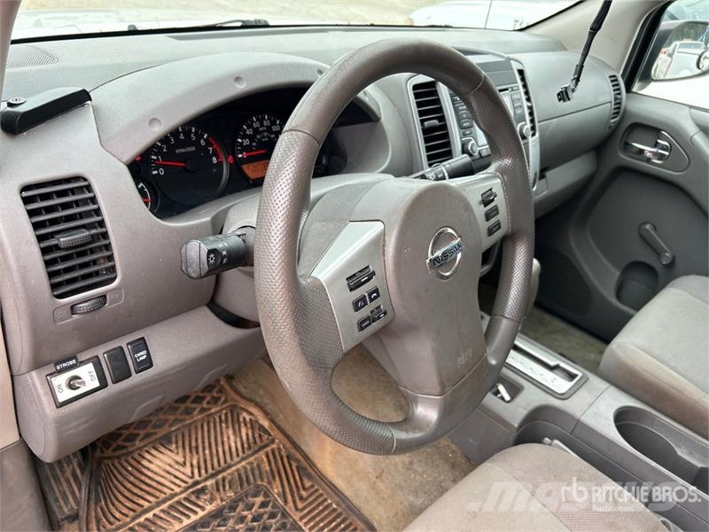 Nissan Frontier 4x2 Extended Cab Pickup Egyéb