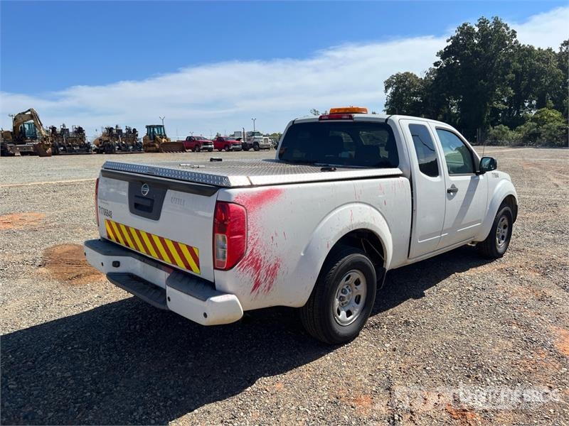 Nissan Frontier 4x2 Extended Cab Pickup Drugi