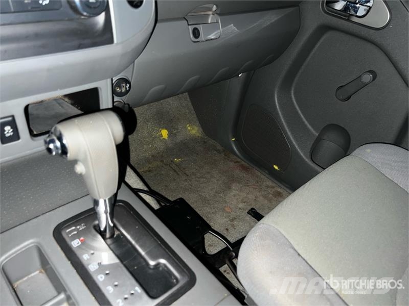 Nissan Frontier 4x2 Extended Cab Pickup Други
