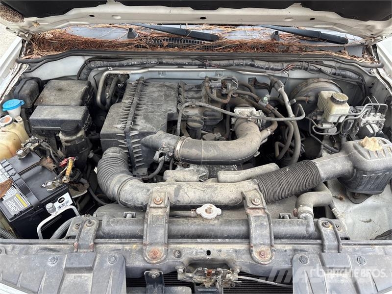 Nissan Frontier 4x2 Extended Cab Pickup Ostalo