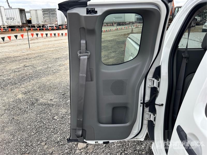 Nissan Frontier 4x2 Extended Cab Pickup Andere Transporter