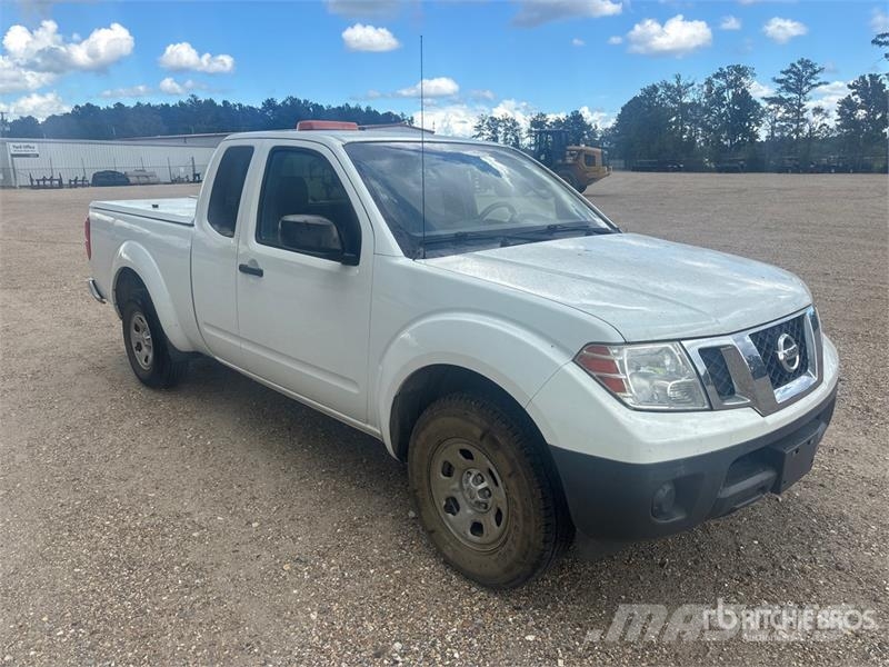 Nissan Frontier 4x2 Extended Cab Pickup Andre