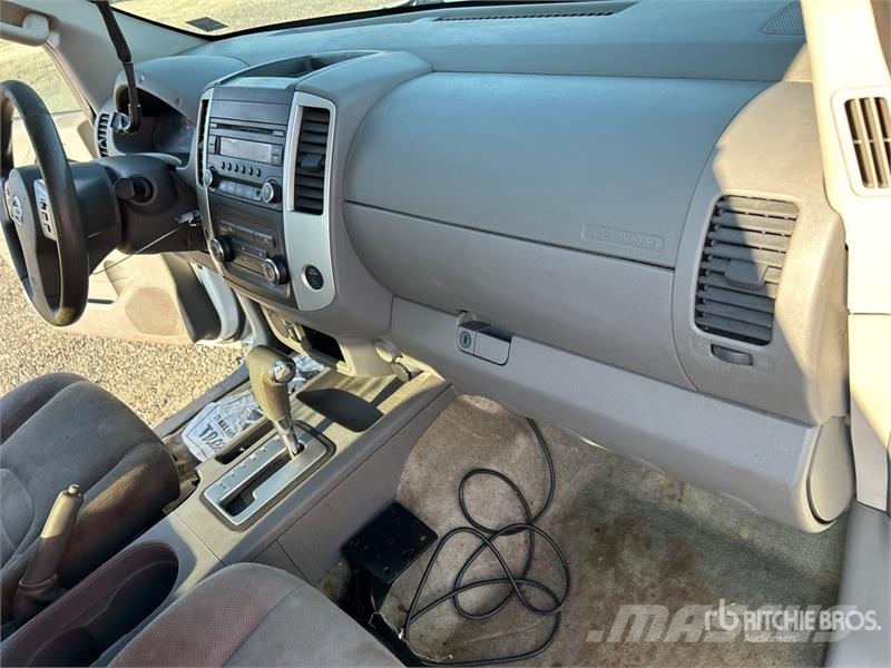 Nissan Frontier 4x2 Extended Cab Pickup Drugi