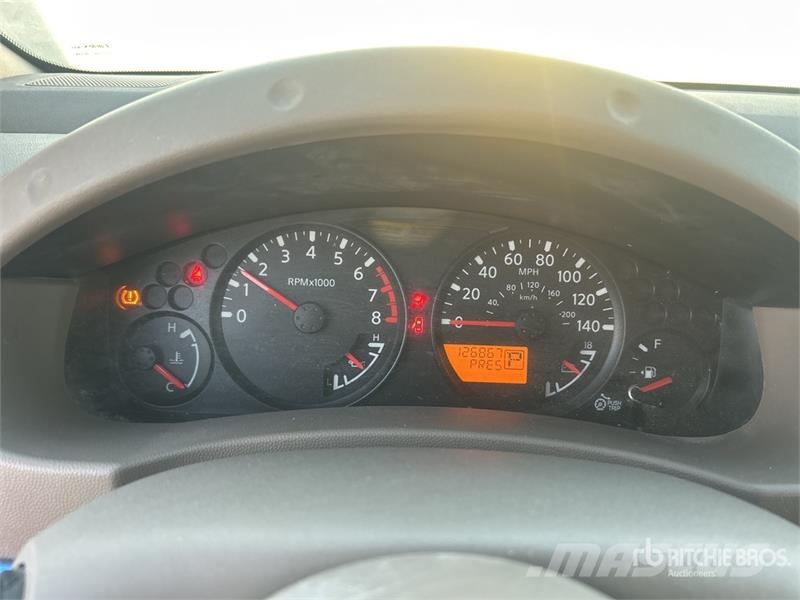 Nissan Frontier SV 4x2 Extended Cab Pickup Прочие фургоны