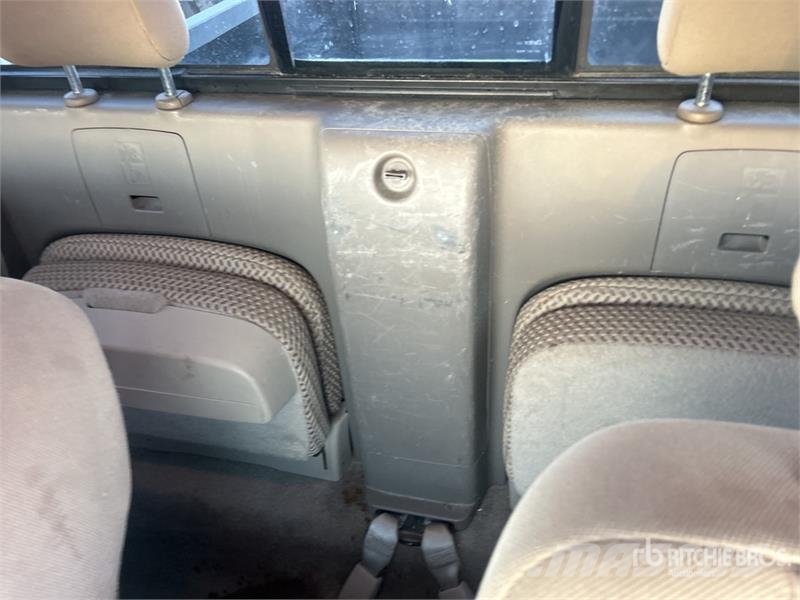 Nissan Frontier SV 4x2 Extended Cab Pickup Прочие фургоны