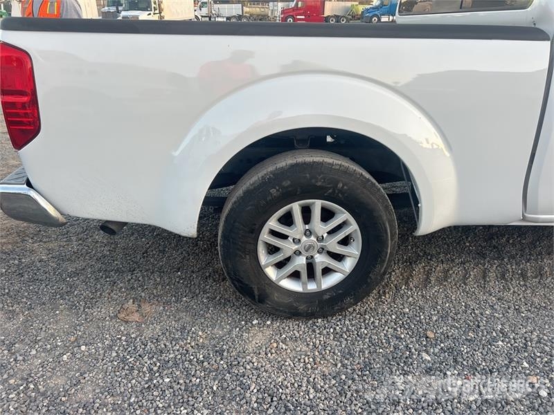 Nissan Frontier SV 4x2 Extended Cab Pickup Прочие фургоны