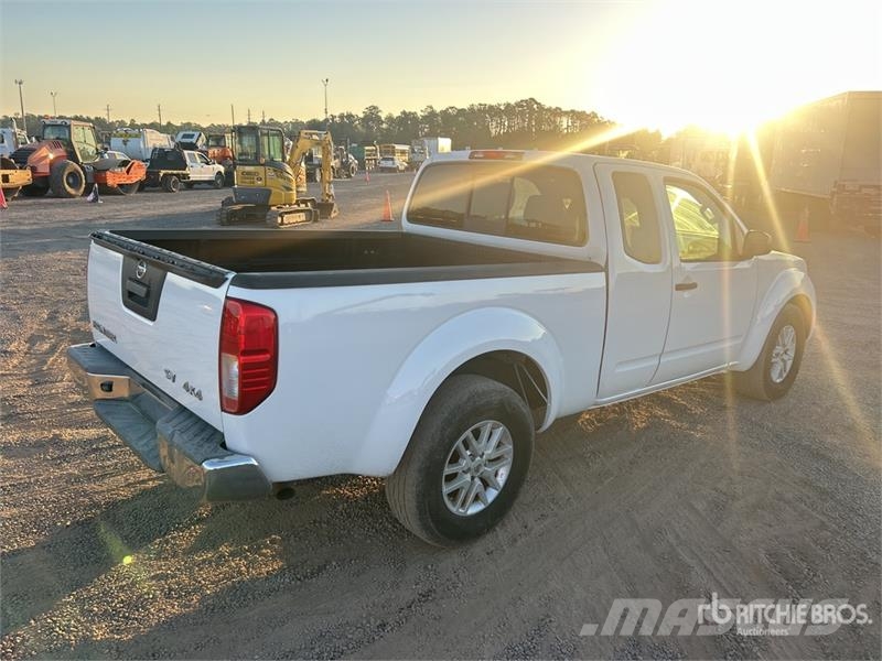 Nissan Frontier SV 4x2 Extended Cab Pickup Прочие фургоны