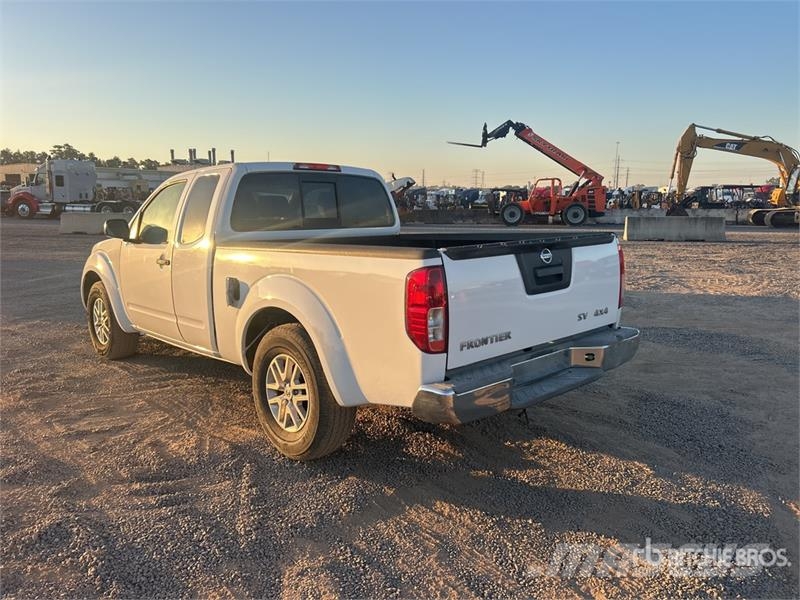 Nissan Frontier SV 4x2 Extended Cab Pickup Прочие фургоны