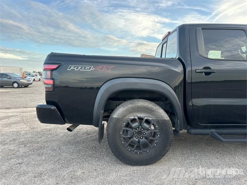 Nissan Frontier XE 기타