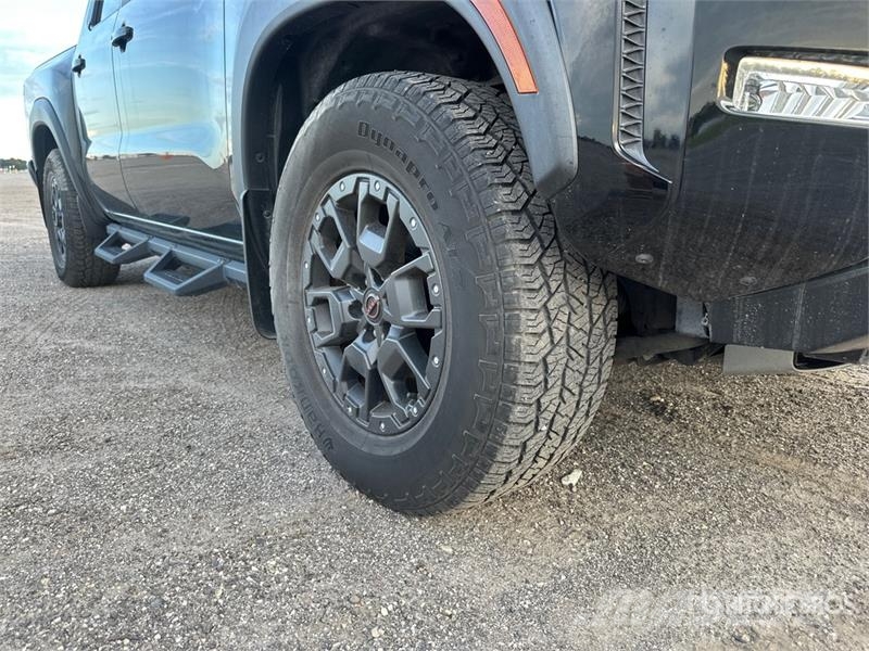 Nissan Frontier XE 기타