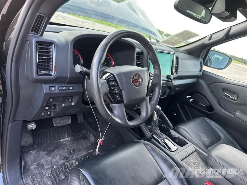 Nissan Frontier XE 기타