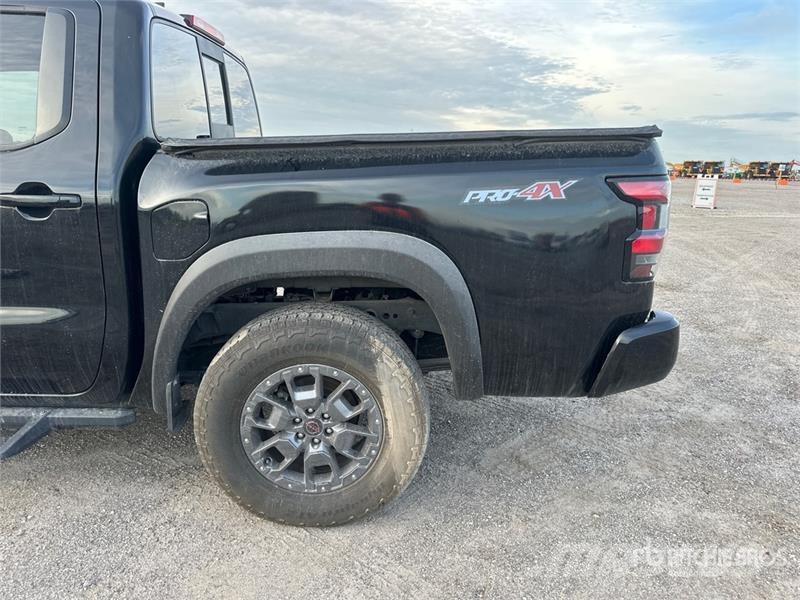 Nissan Frontier XE 기타