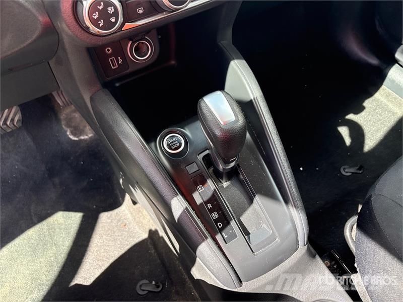 Nissan Kicks 2WD SUV Automašīnas