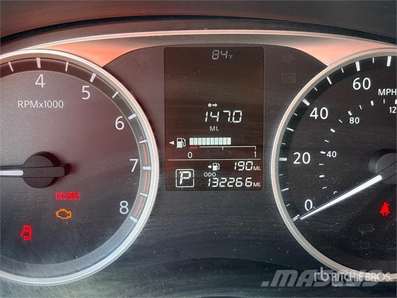 Nissan Kicks 2WD SUV Automašīnas