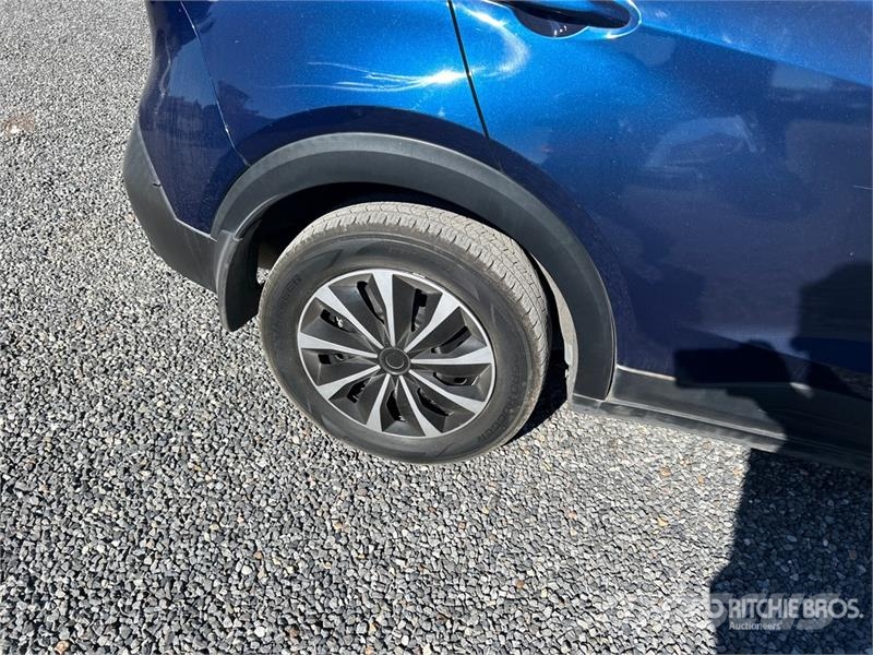 Nissan Kicks SV 2WD SUV (Inoperable) Автомобілі