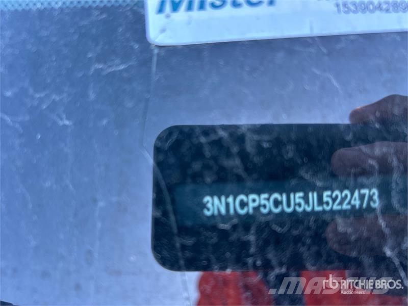 Nissan Kicks SV 2WD SUV (Inoperable) Автомобілі