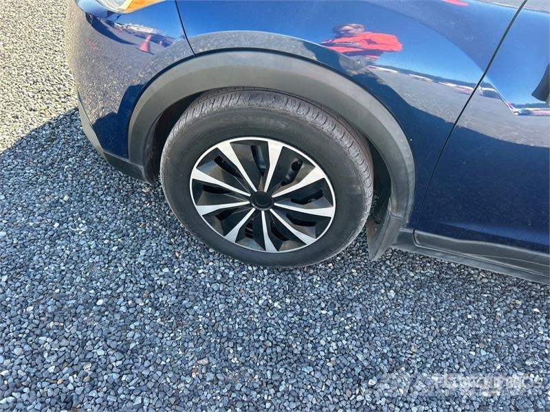 Nissan Kicks SV 2WD SUV (Inoperable) Автомобілі