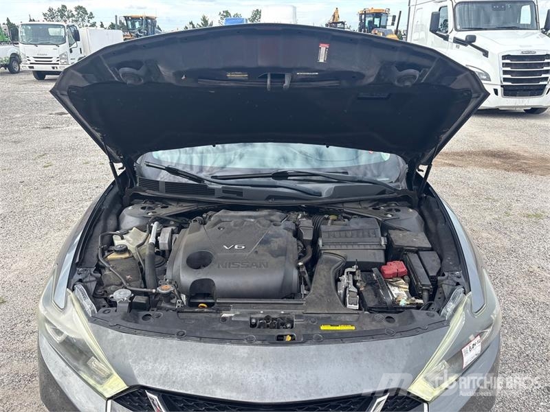 Nissan Maxima Automobile Samochody osobowe