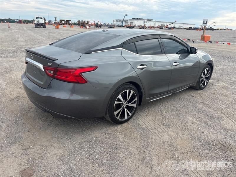 Nissan Maxima Automobile Samochody osobowe