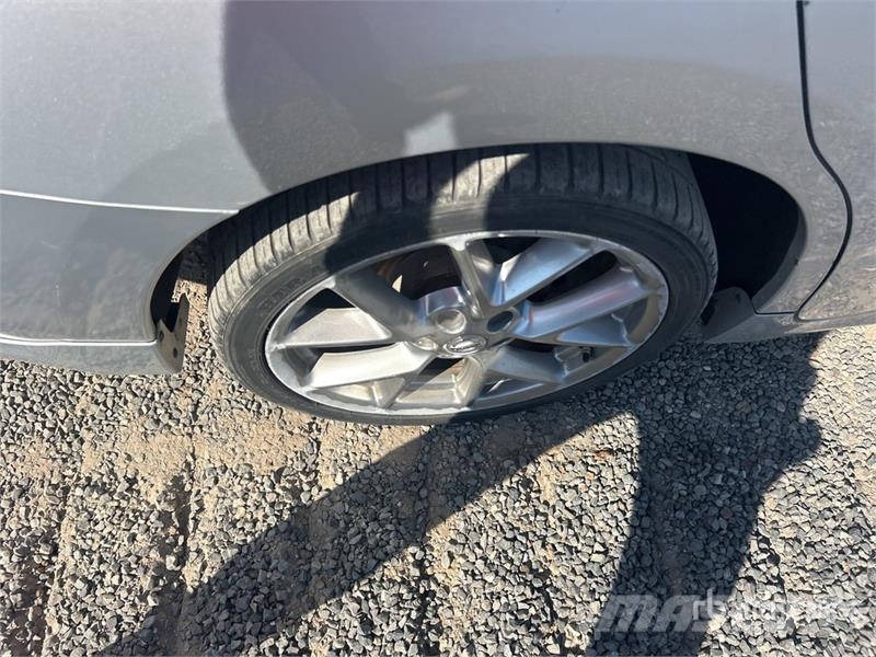Nissan MAXIMA Automobile Henkilöautot