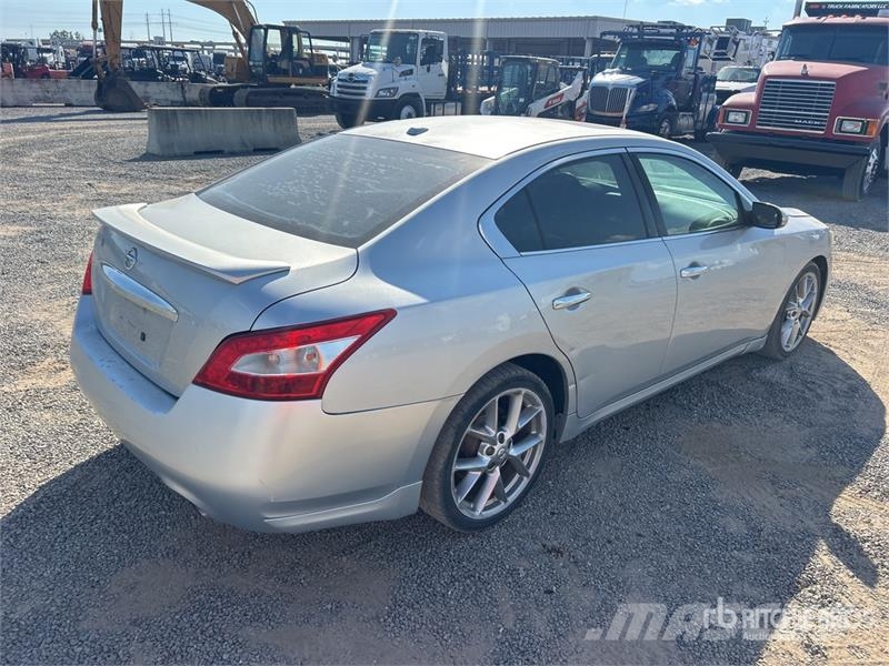 Nissan MAXIMA Automobile Henkilöautot
