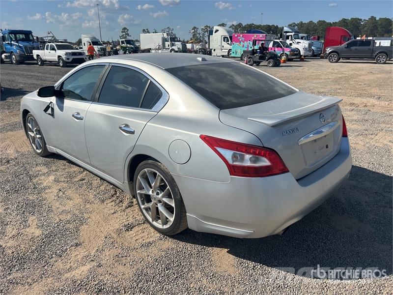 Nissan MAXIMA Automobile Henkilöautot