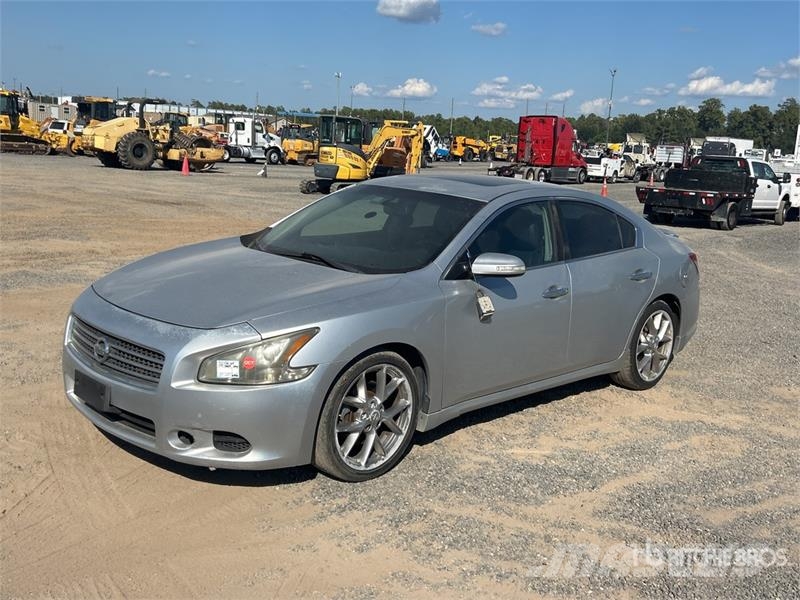 Nissan MAXIMA Automobile Henkilöautot