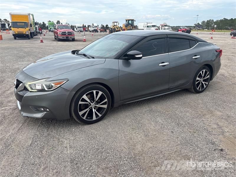 Nissan Maxima Automobile Samochody osobowe