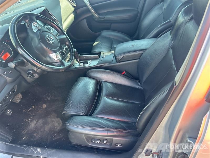 Nissan MAXIMA Automobile Henkilöautot