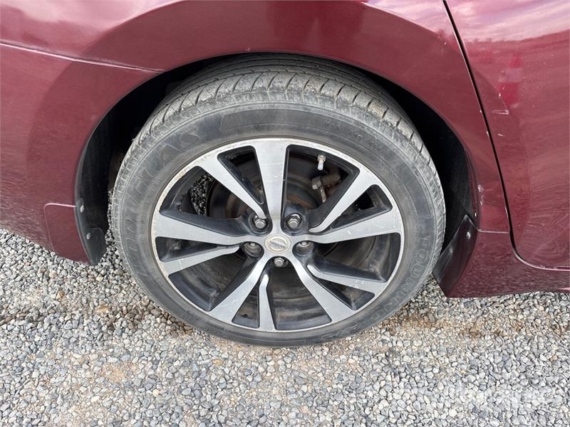 Nissan Maxima Platinum Automobile Automobili