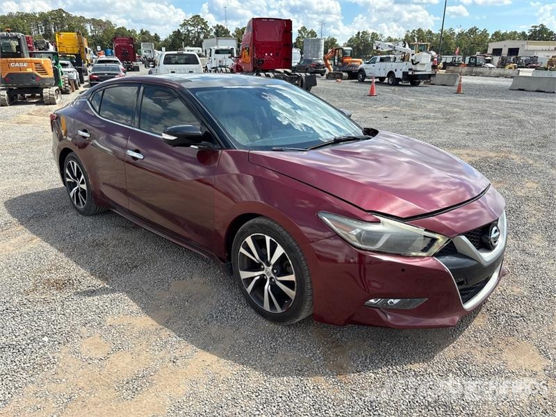 Nissan Maxima Platinum Automobile Automobili