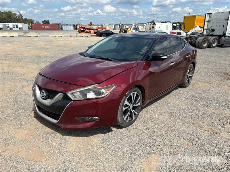 Nissan Maxima Platinum Automobile Automobili