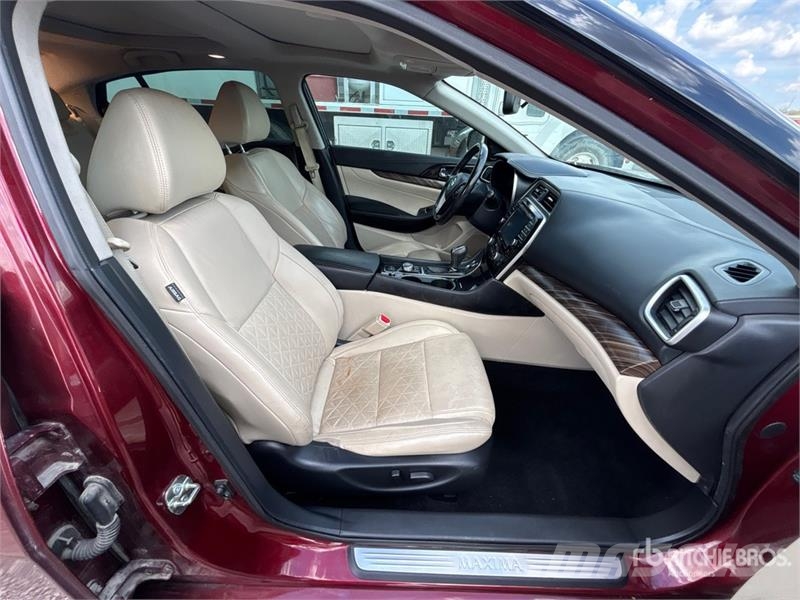 Nissan Maxima Platinum Automobile Automobili