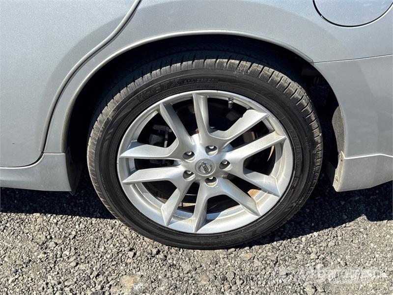 Nissan Maxima SV Automobile Αυτοκίνητα