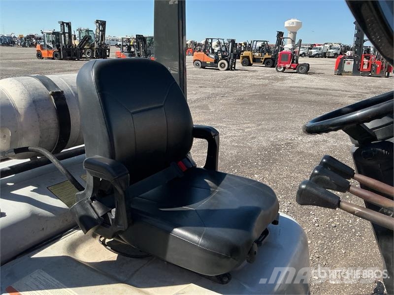 Nissan MPL02A25LV 4300 lb Pneumatic Tire Forklift Другие складские механизмы