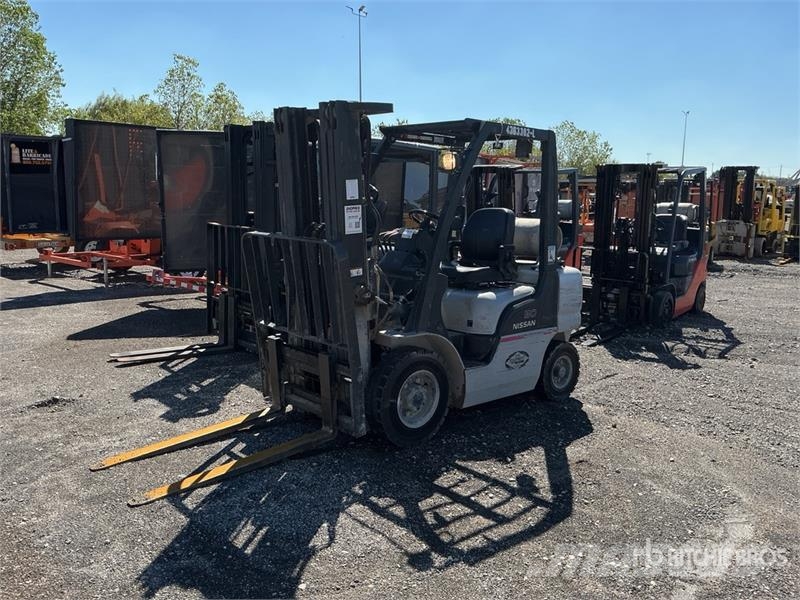 Nissan MPL02A25LV 4300 lb Pneumatic Tire Forklift Другие складские механизмы