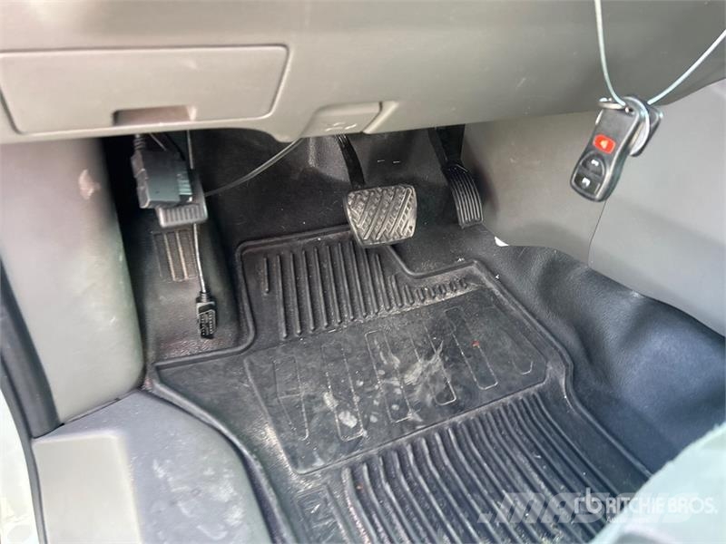 Nissan NV1500 패널 화물차