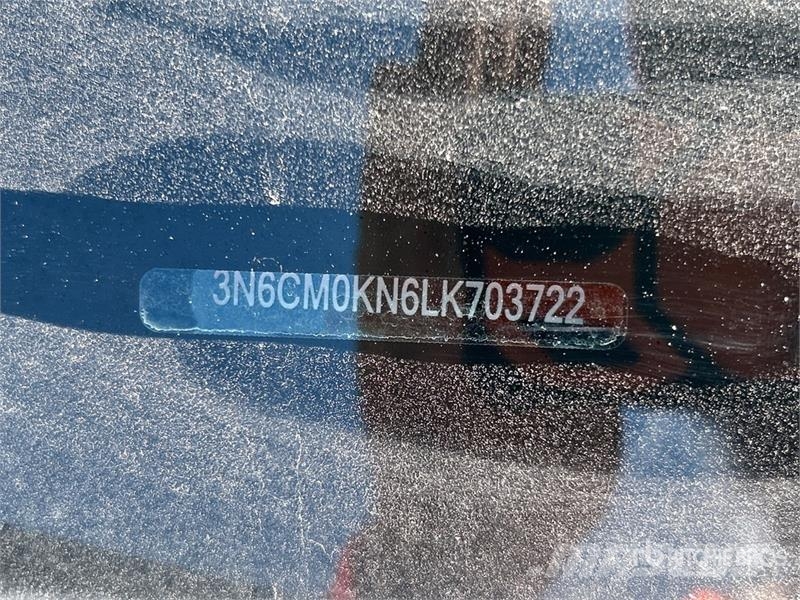 Nissan NV200 Preču pārvadāšanas furgoni