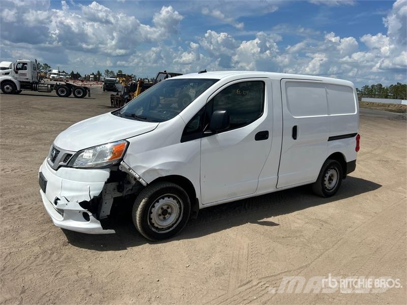 Nissan NV200 Preču pārvadāšanas furgoni