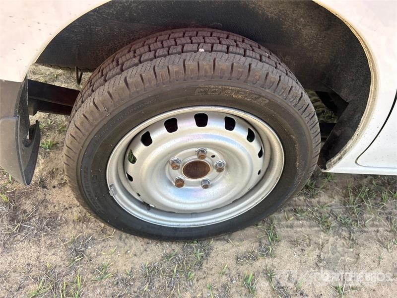 Nissan NV200 Preču pārvadāšanas furgoni