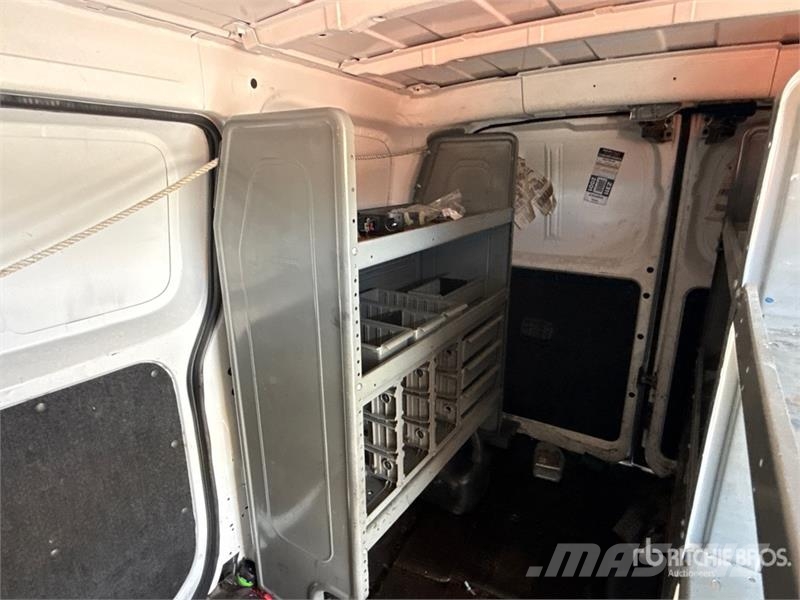 Nissan NV200 大型面包车