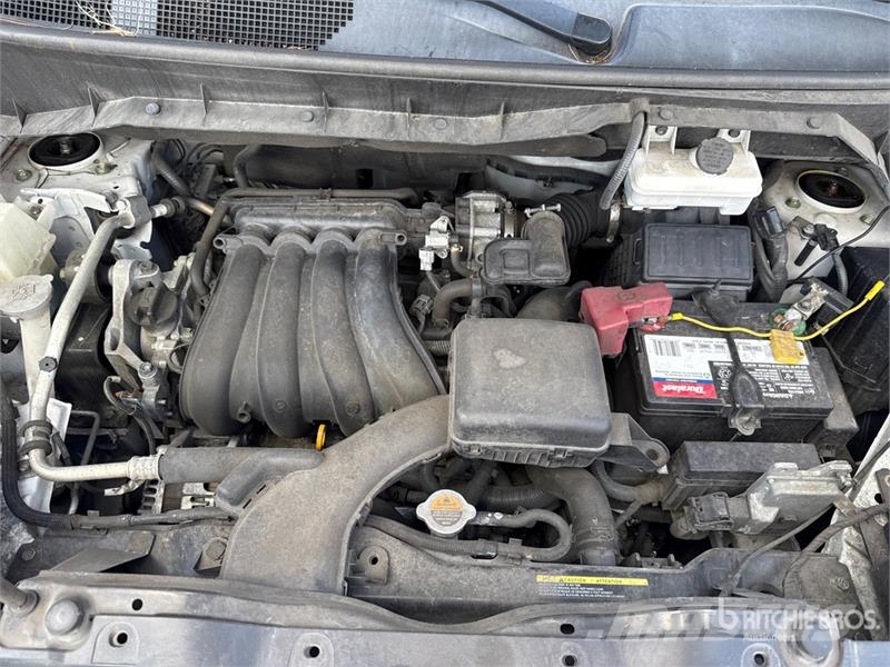 Nissan NV200 大型面包车