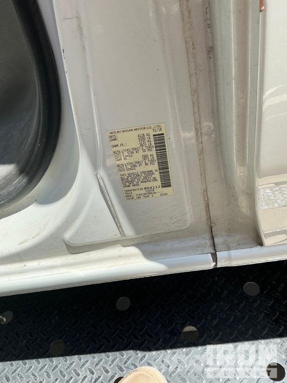 Nissan NV2500HD شاحنة مقفلة