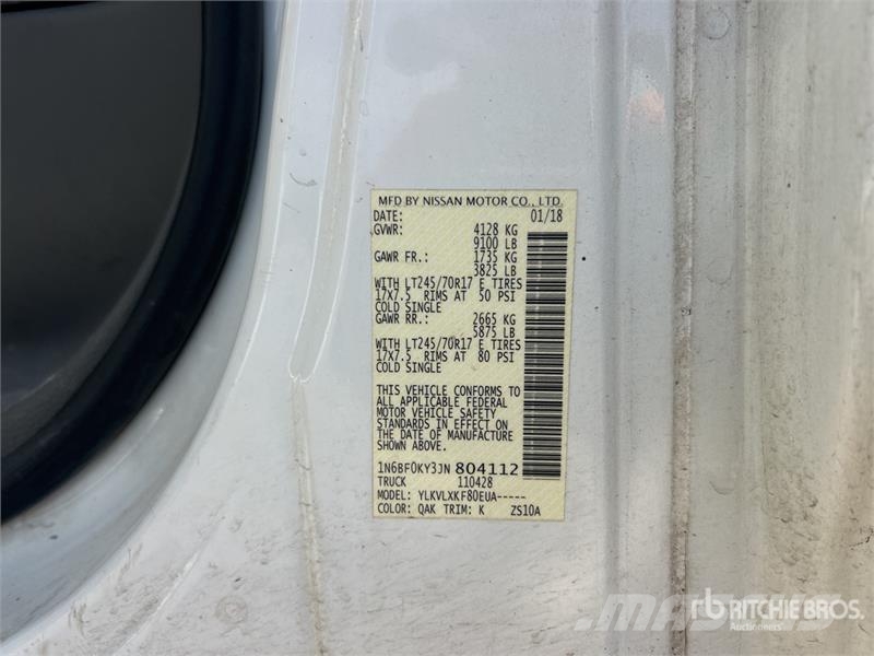 Nissan NV2500HD شاحنة مقفلة