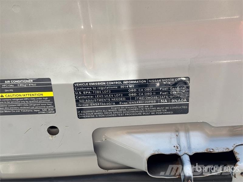 Nissan Pathfinder 2WD SUV Personbiler
