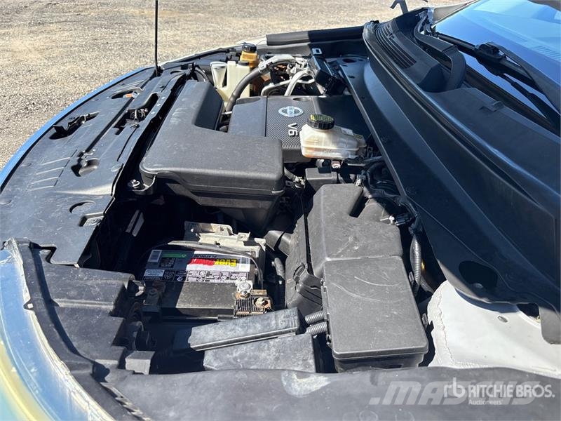Nissan Pathfinder 2WD SUV Personbiler