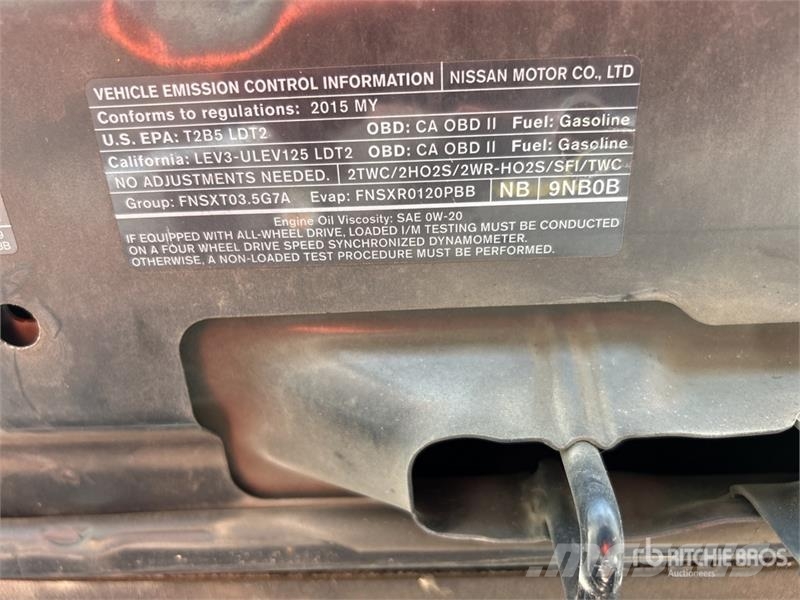 Nissan Pathfinder SL 2WD SUV Carros