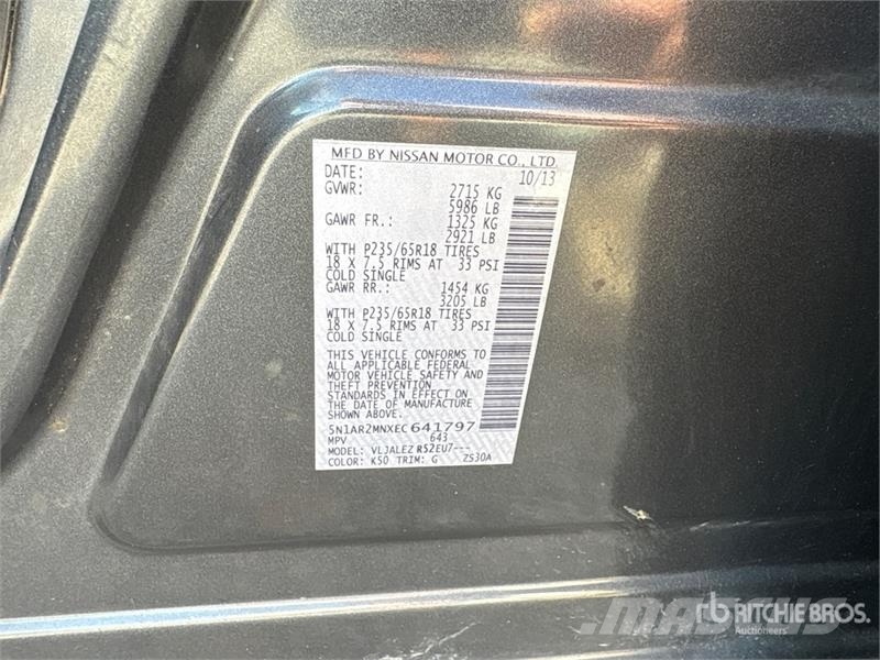 Nissan Pathfinder SV 2WD SUV Voiture