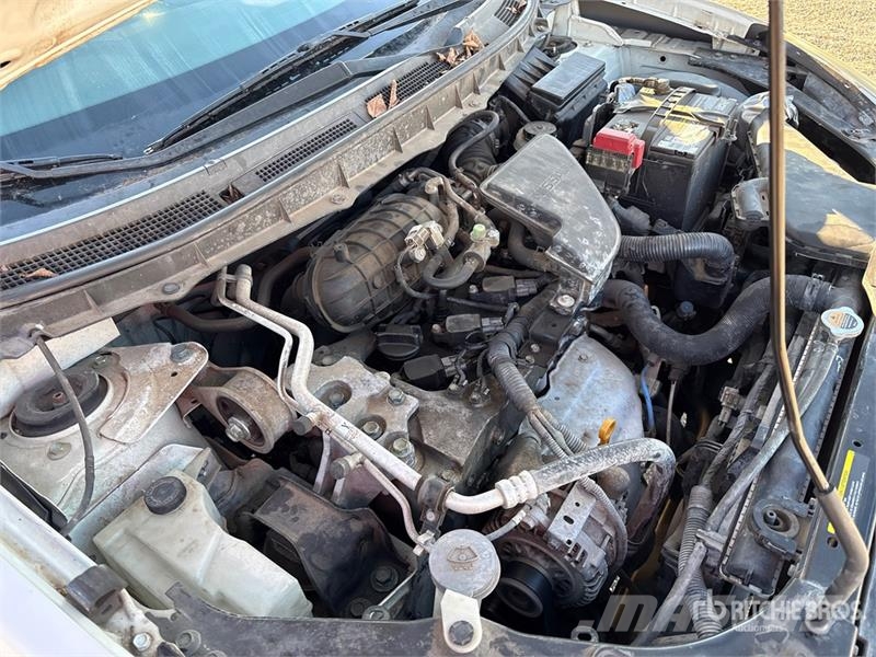 Nissan Rogue 2WD SUV Lengvieji automobiliai